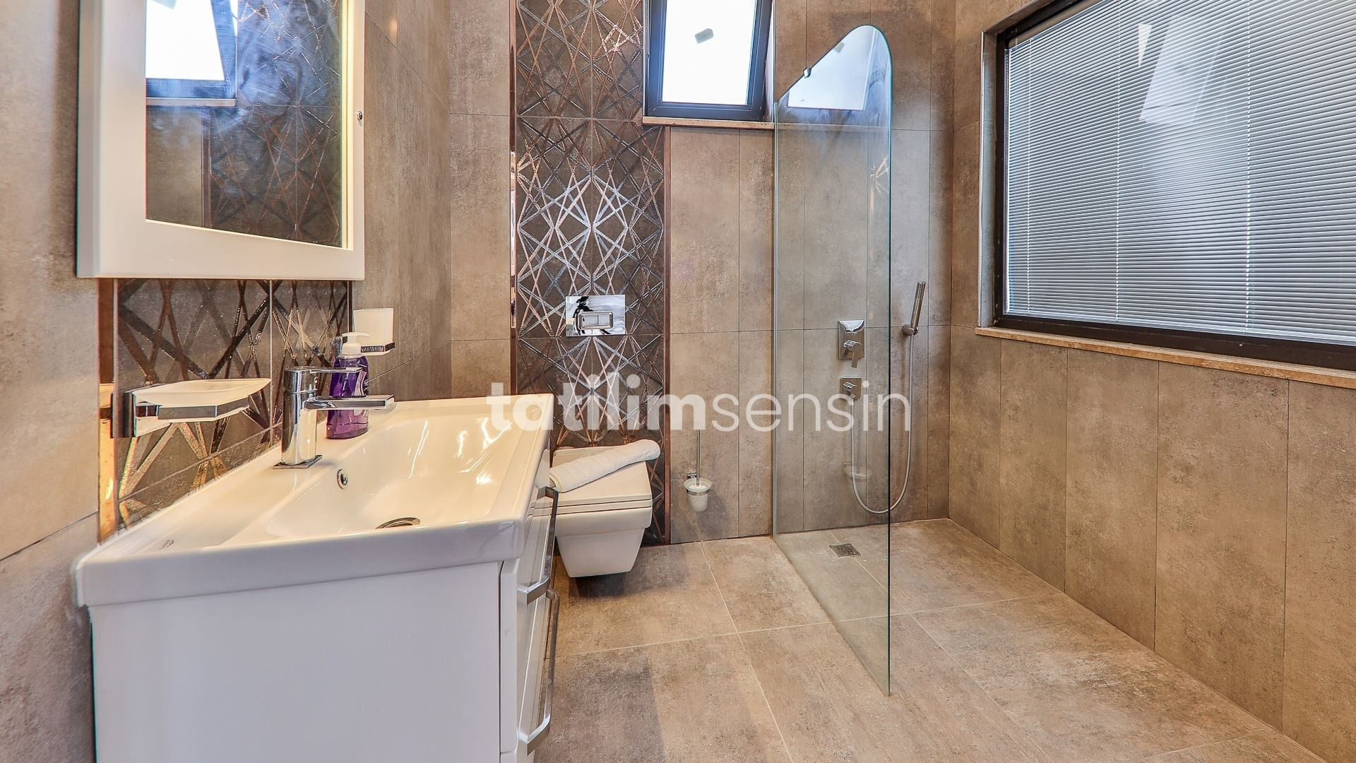 Villa Lalin 7 |  İslamlar - 23