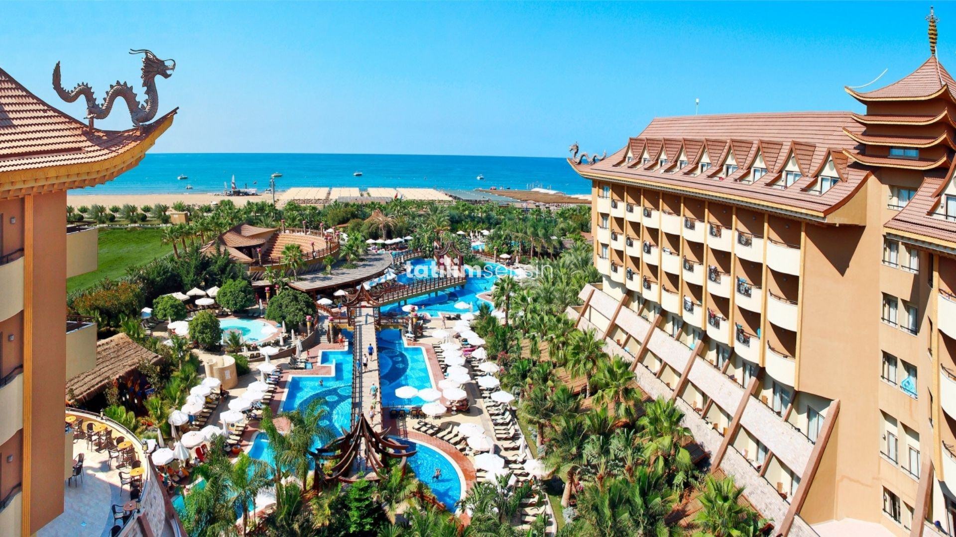 Royal Dragon Hotel - 1