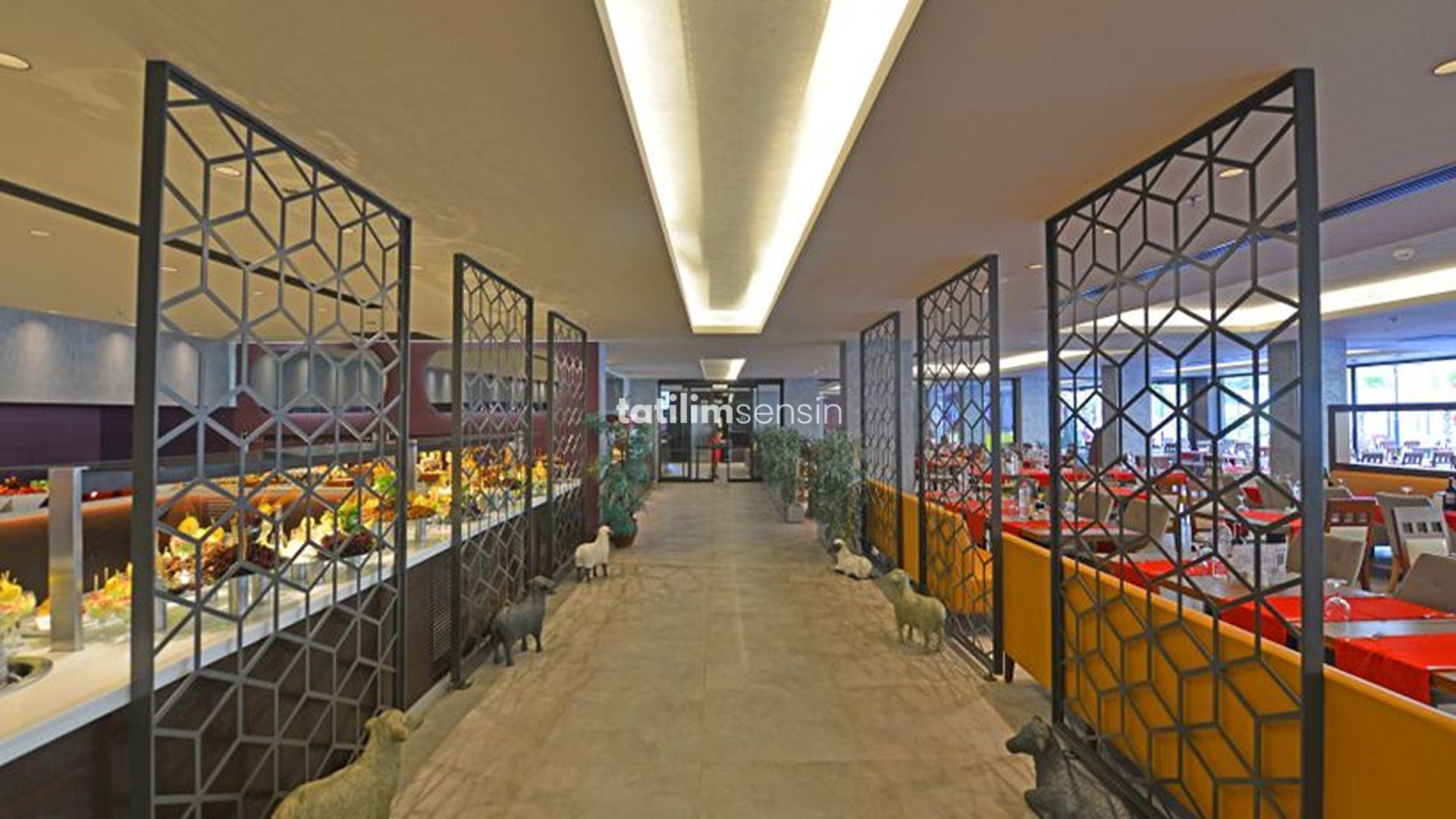 Mirage World Hotel - 9