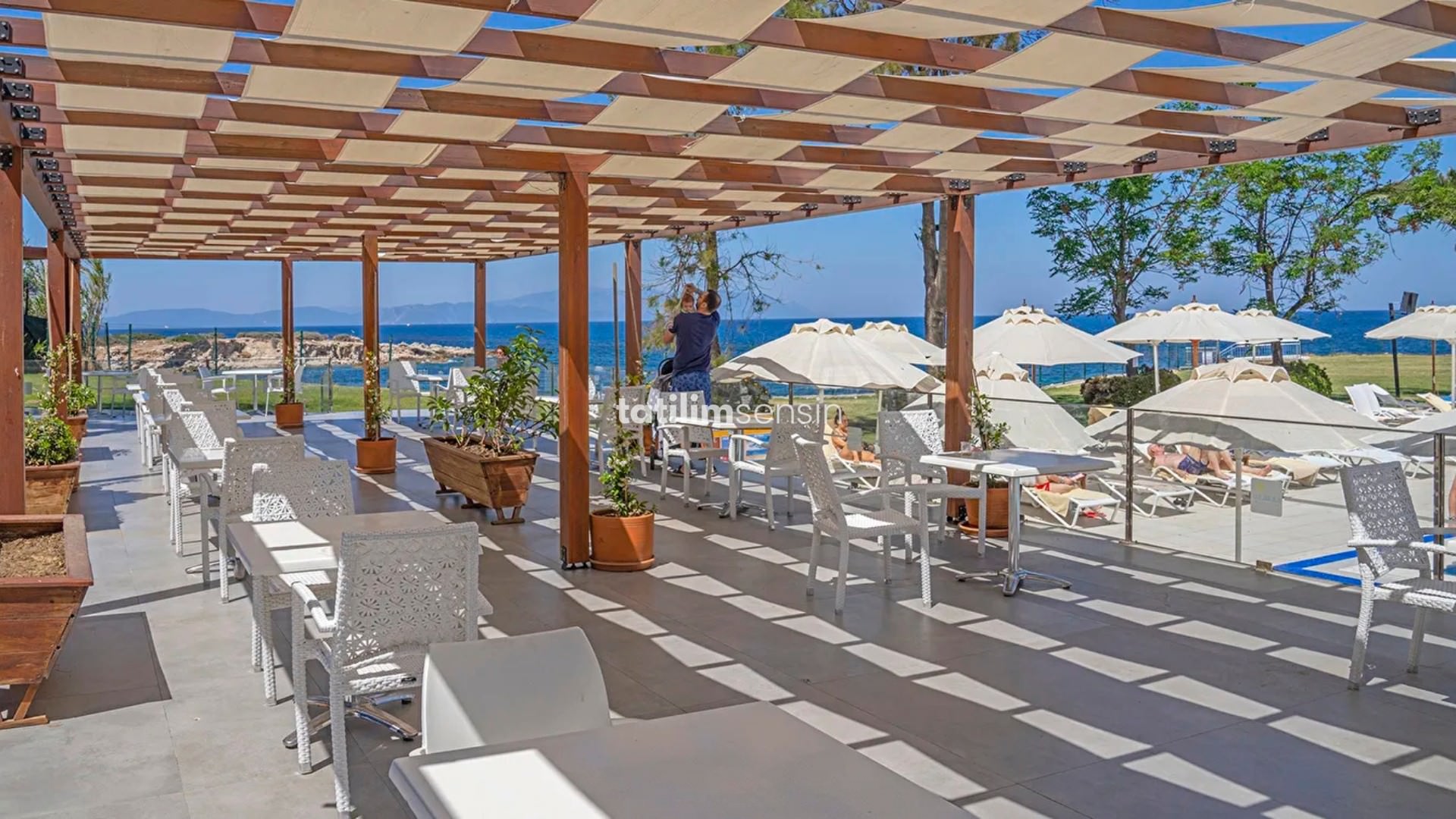 Le Bleu Hotel  Resort - 16