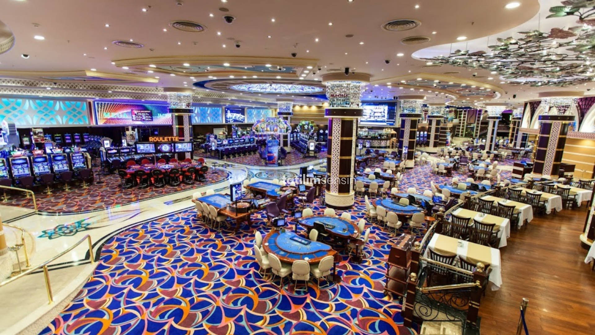 Merit Royal Premium Hotel - 16