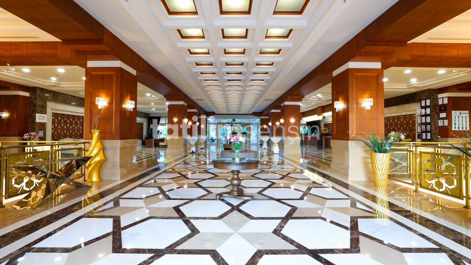 Crystal Hotel De Luxe - 7