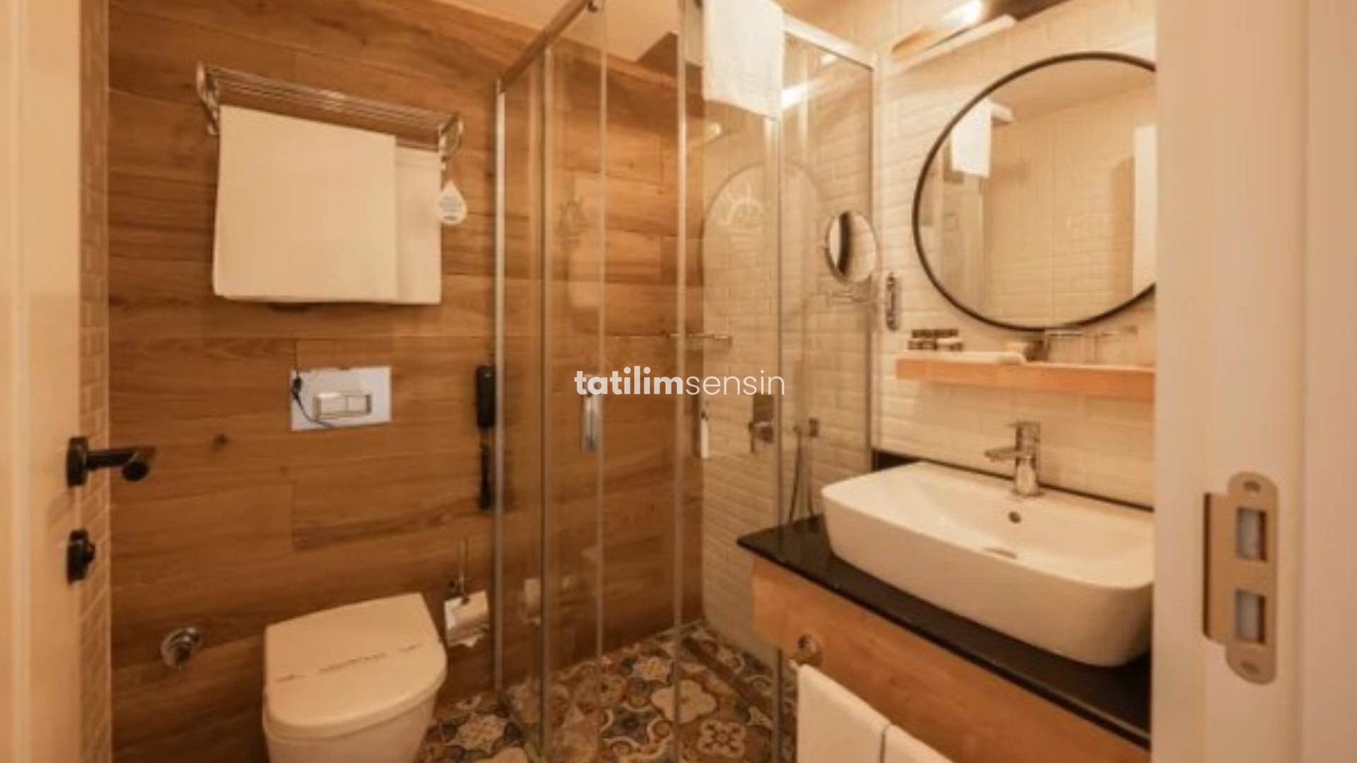 Sailors Beach Club - 20