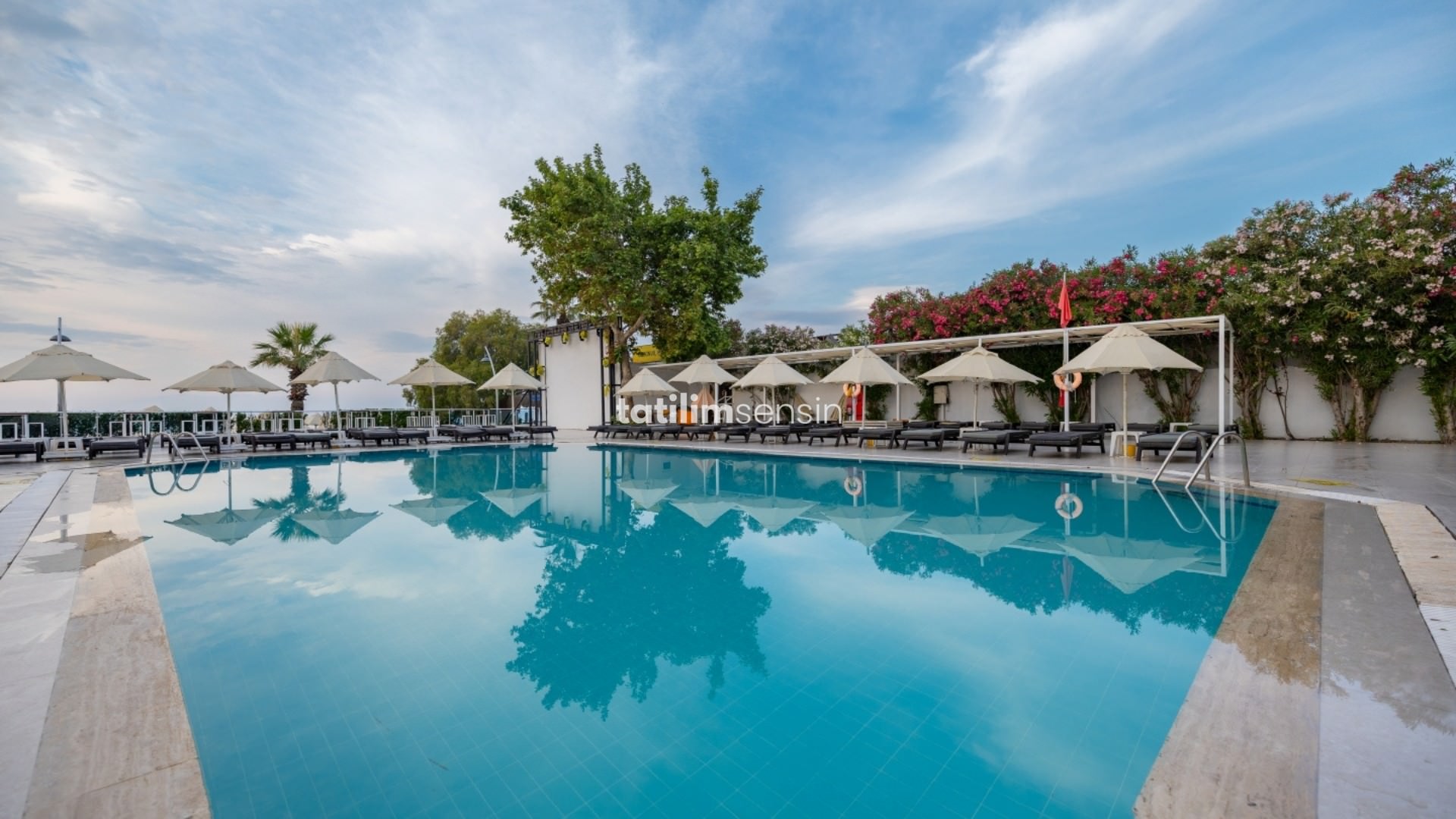 Petunya Beach Resort - 8