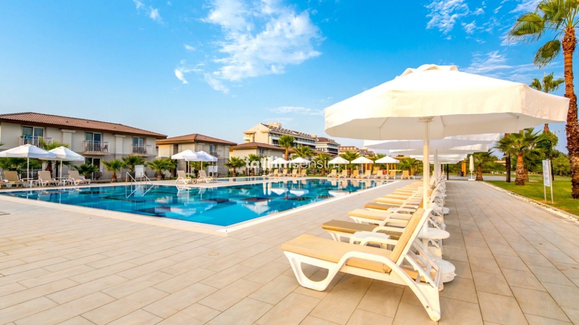 Crystal Boutique Beach Resort - 5