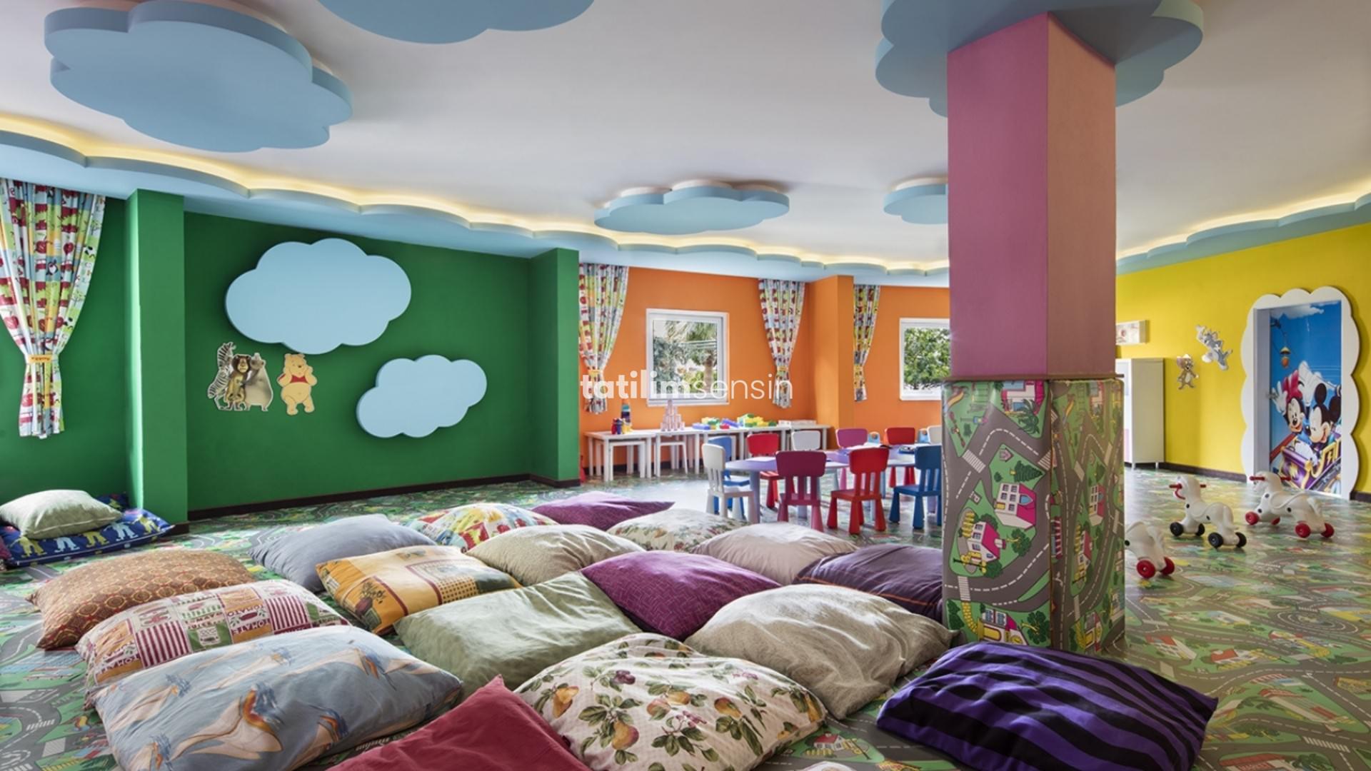 Royal Garden Beach Hotel - 16