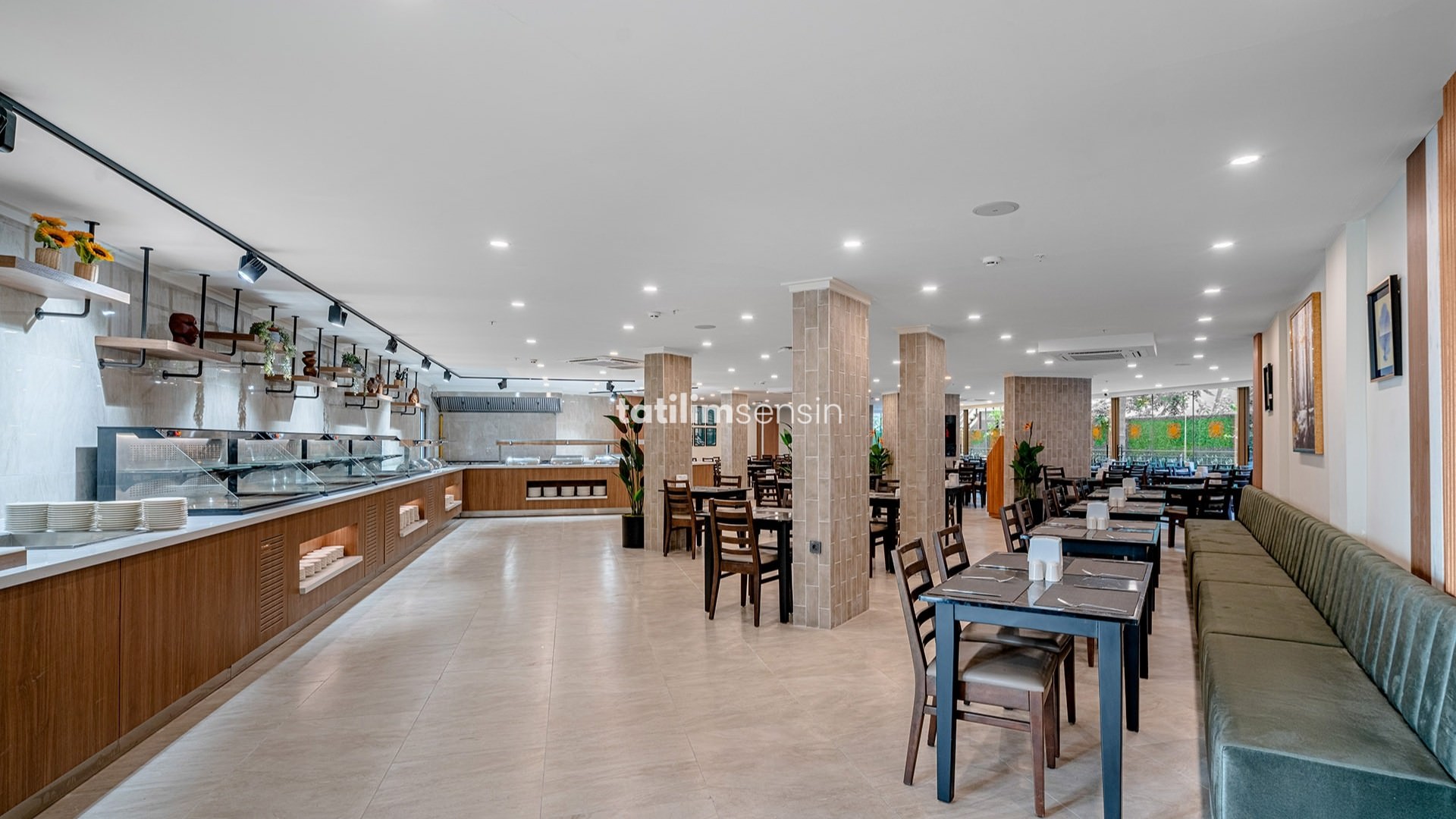 Sun Heaven Queen Hotel - 11