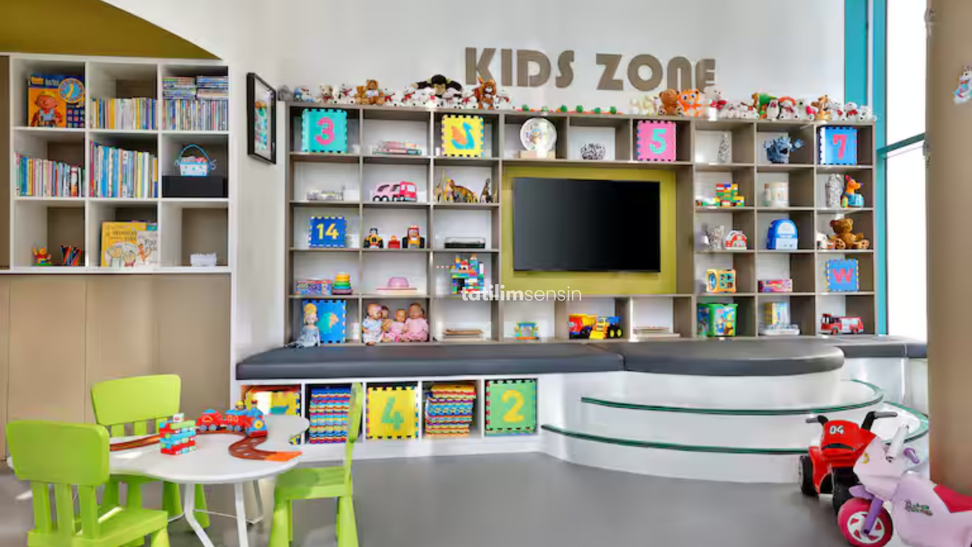 Hilton Dubai The Walk - 15