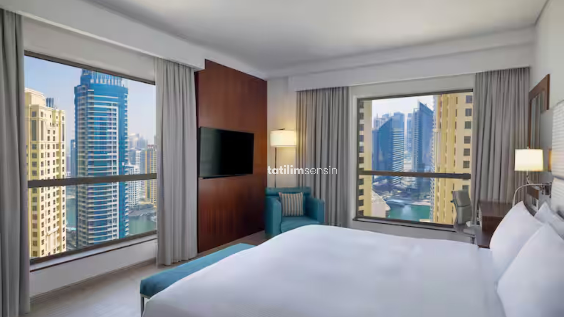 Hilton Dubai The Walk - 19