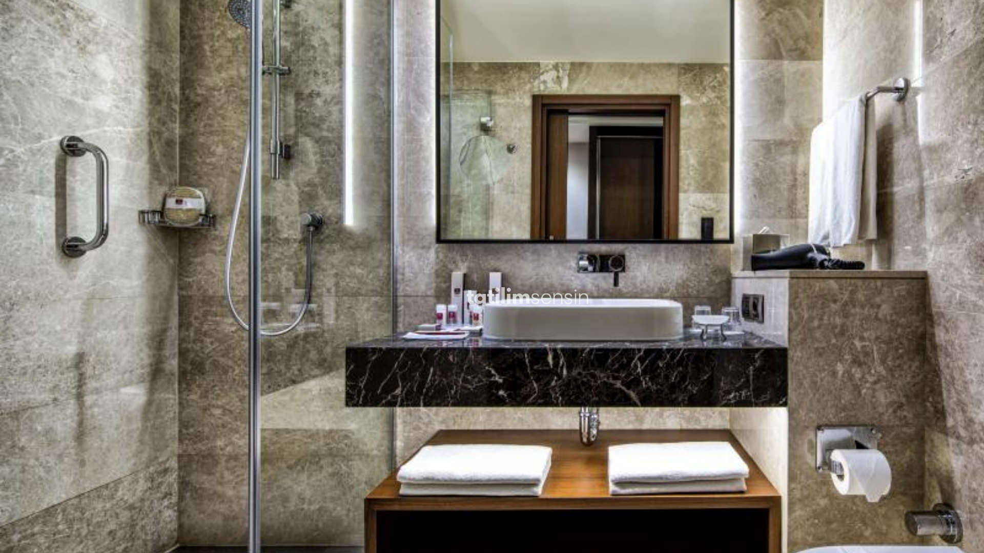 Clarion Hotel Golden Horn - 11