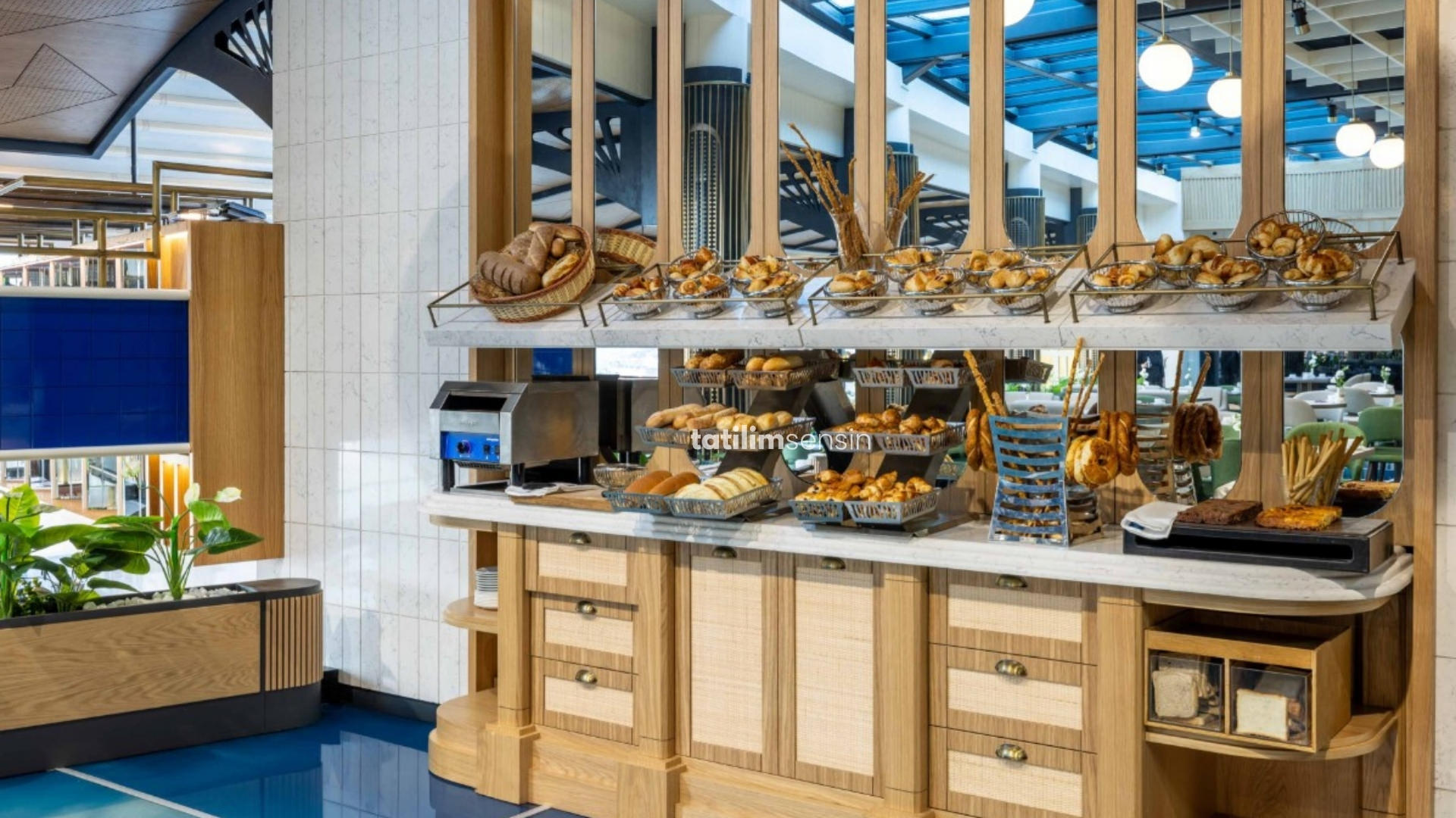 Clarion Hotel Golden Horn - 9