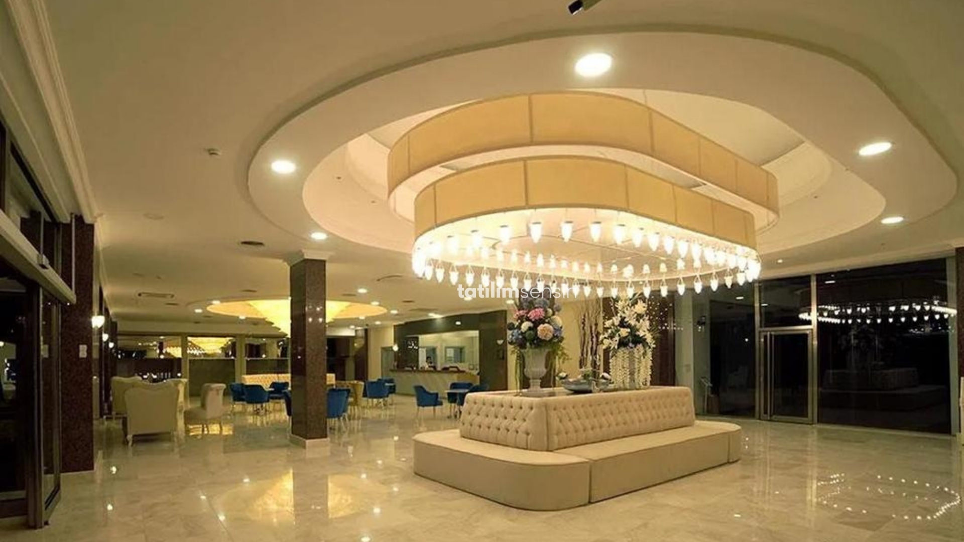 Jasmine Court Hotel - 6