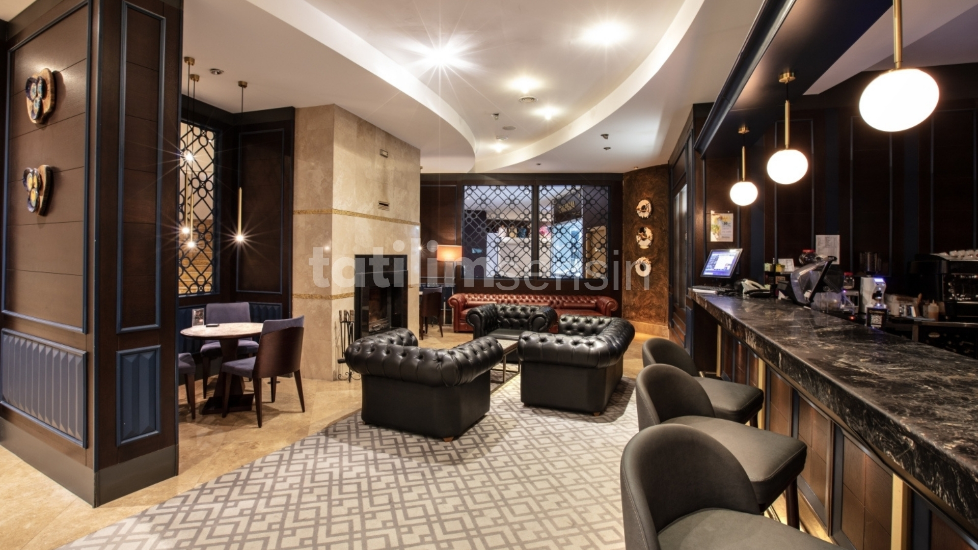 Charisma De Luxe Hotel - 9