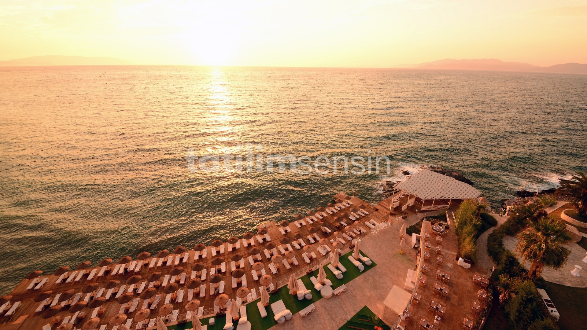 Charisma De Luxe Hotel - 3