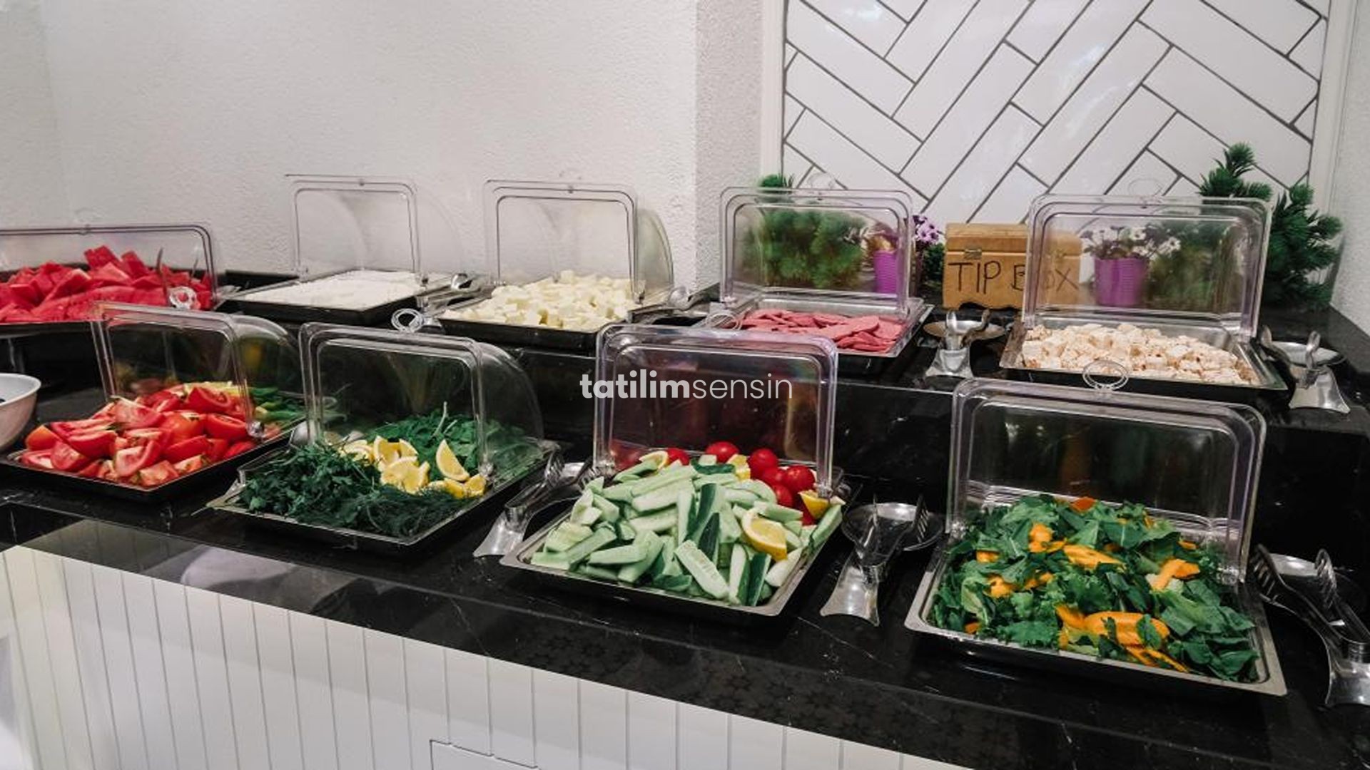 Honeymoon Beach Hotel - 6