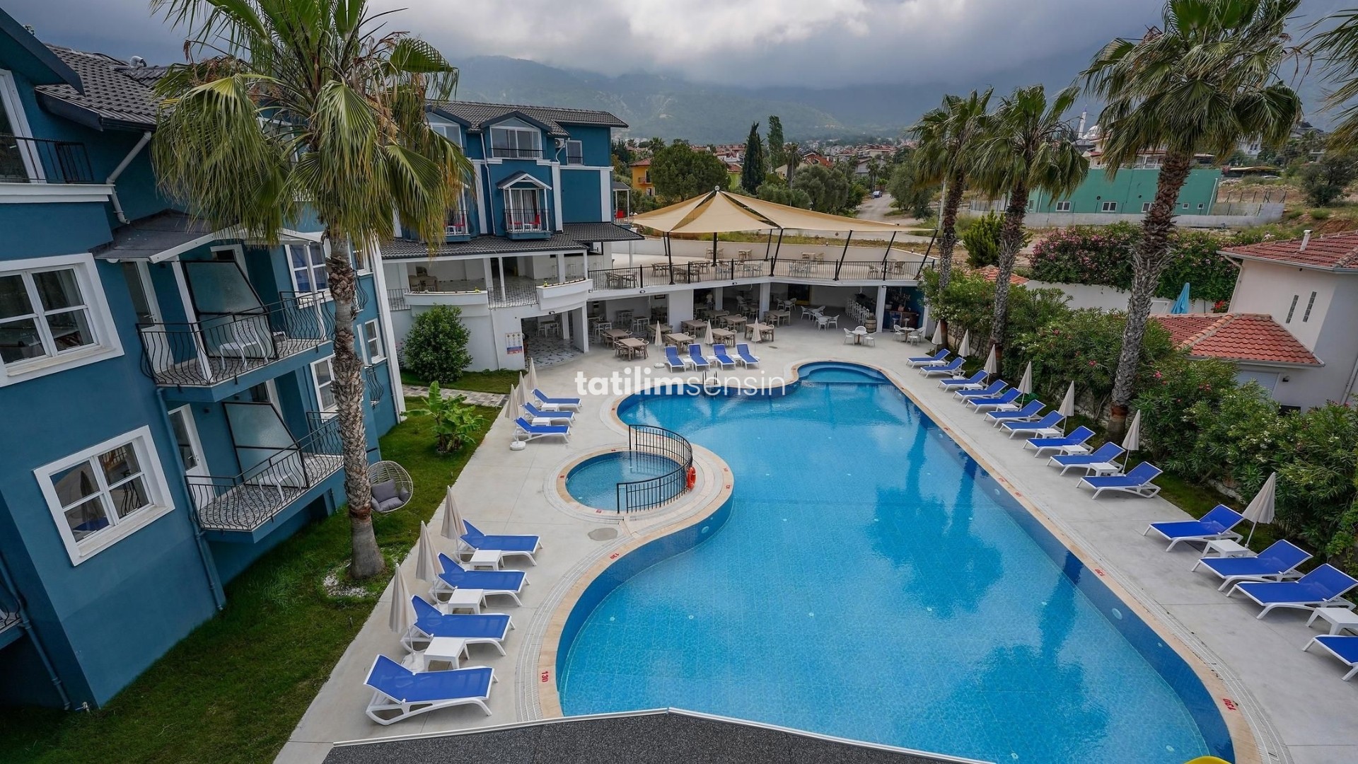 Blue Pearl Hotel Villas - 4