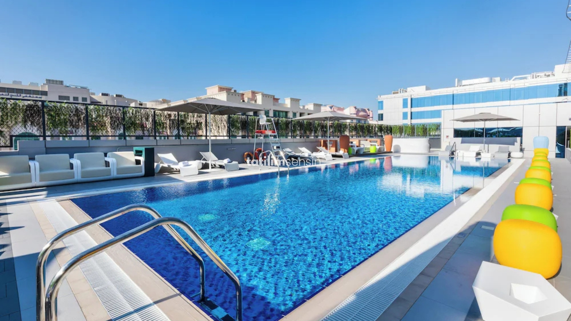 Studio M Arabian Plaza Dubai - 6