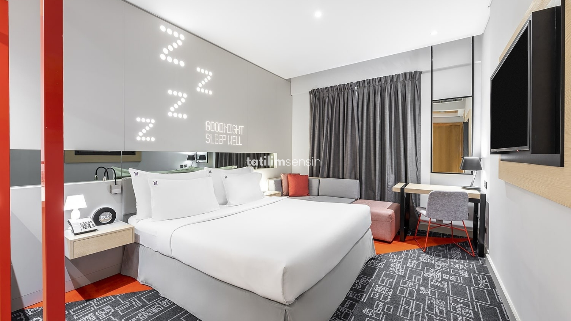 Studio M Arabian Plaza Dubai - 14