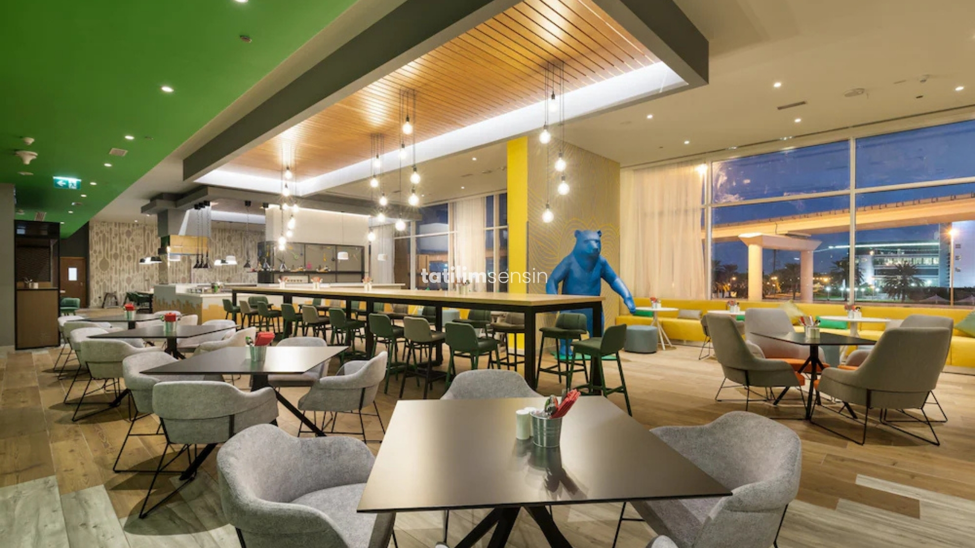 Studio M Arabian Plaza Dubai - 9