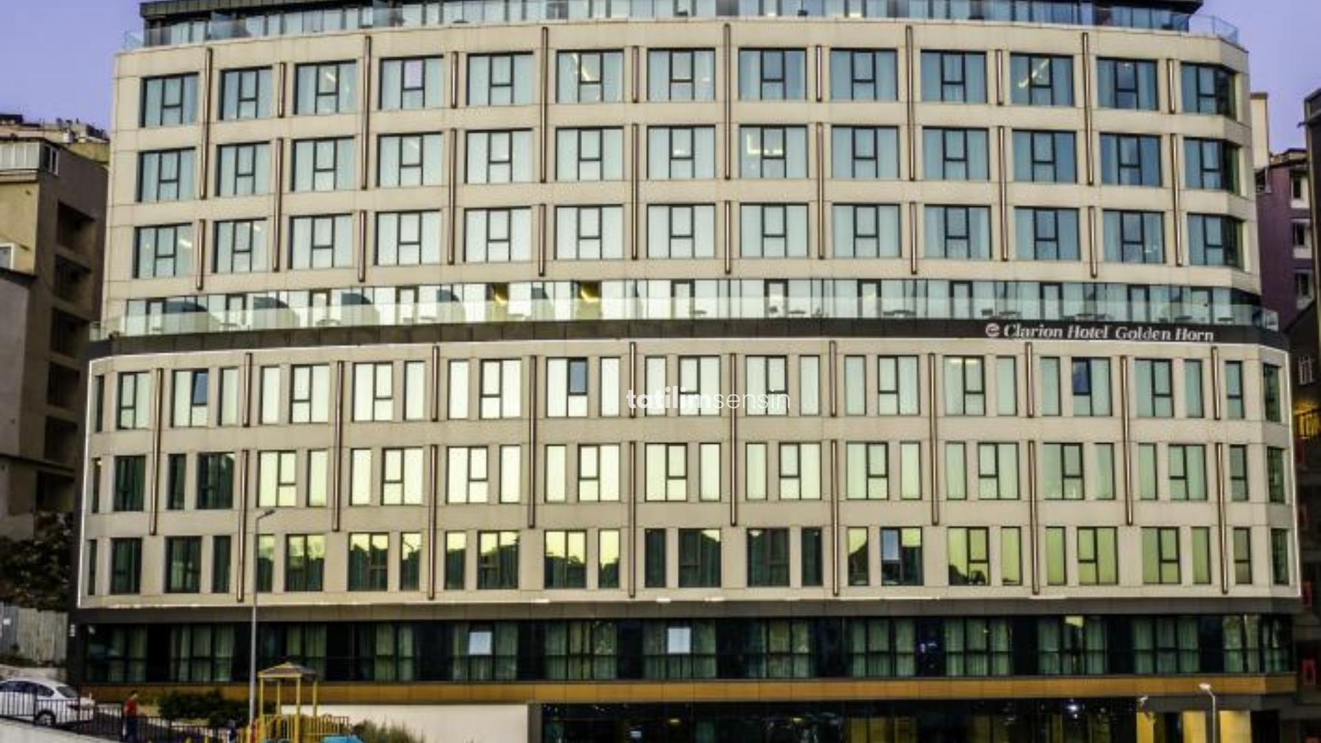 Clarion Hotel Golden Horn - 1