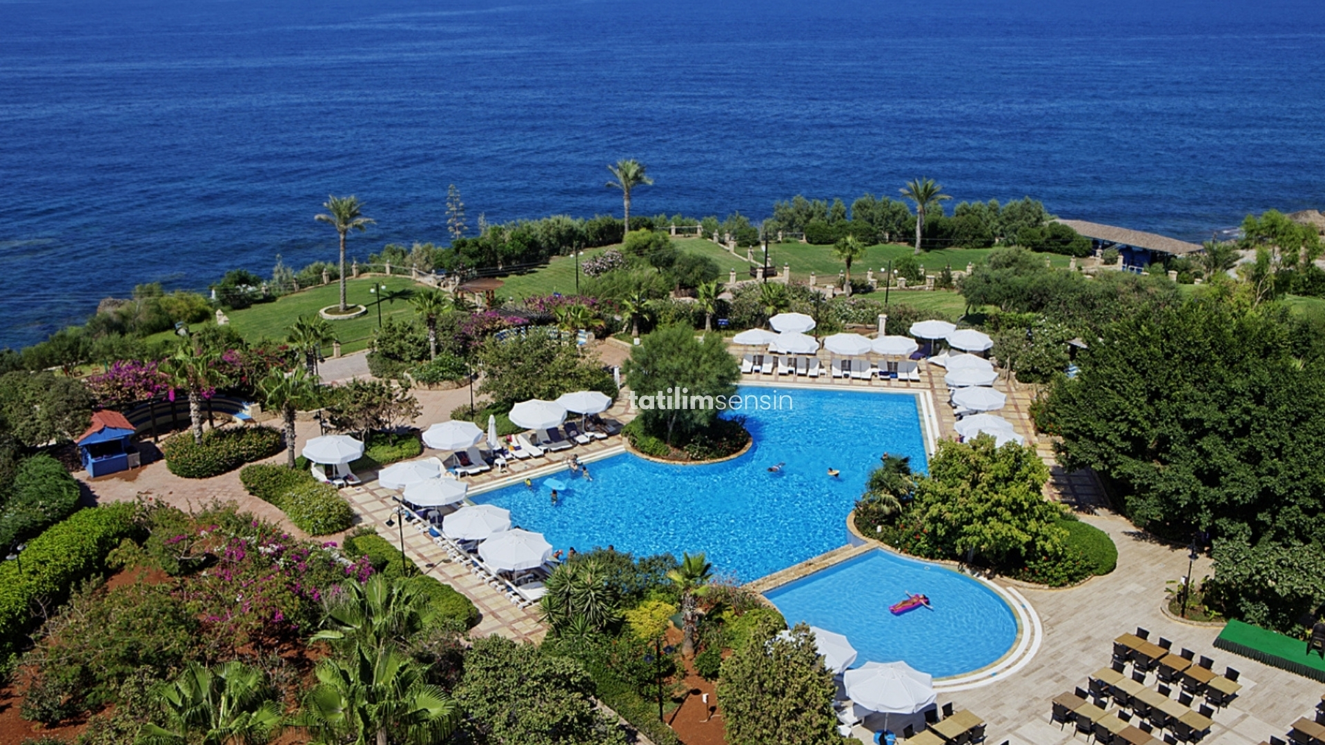 Merit Crystal Cove Hotel - 6