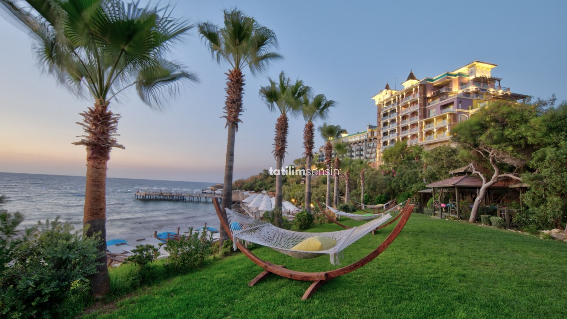 Merit Crystal Cove Hotel - 10