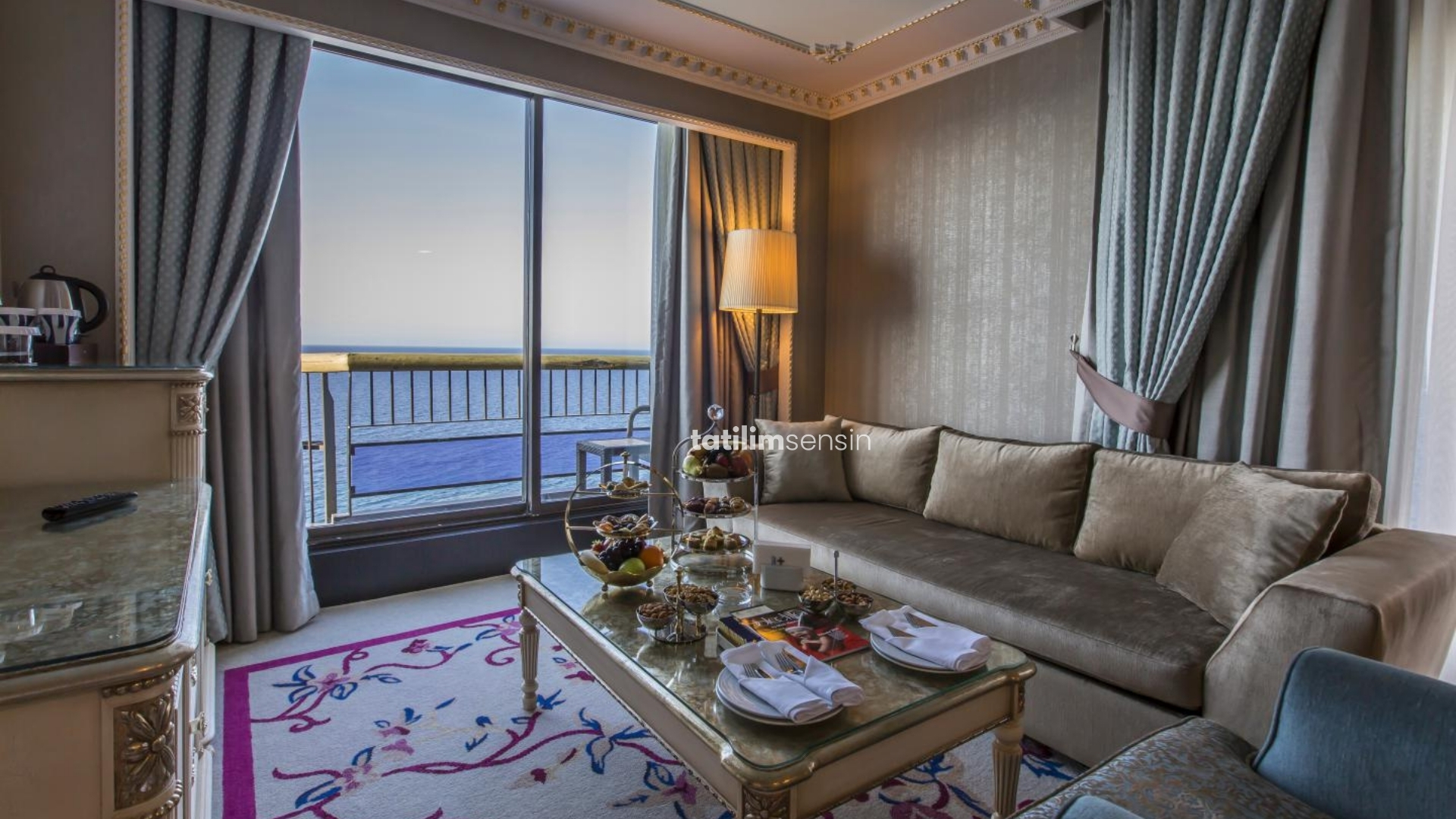 Merit Crystal Cove Hotel - 11