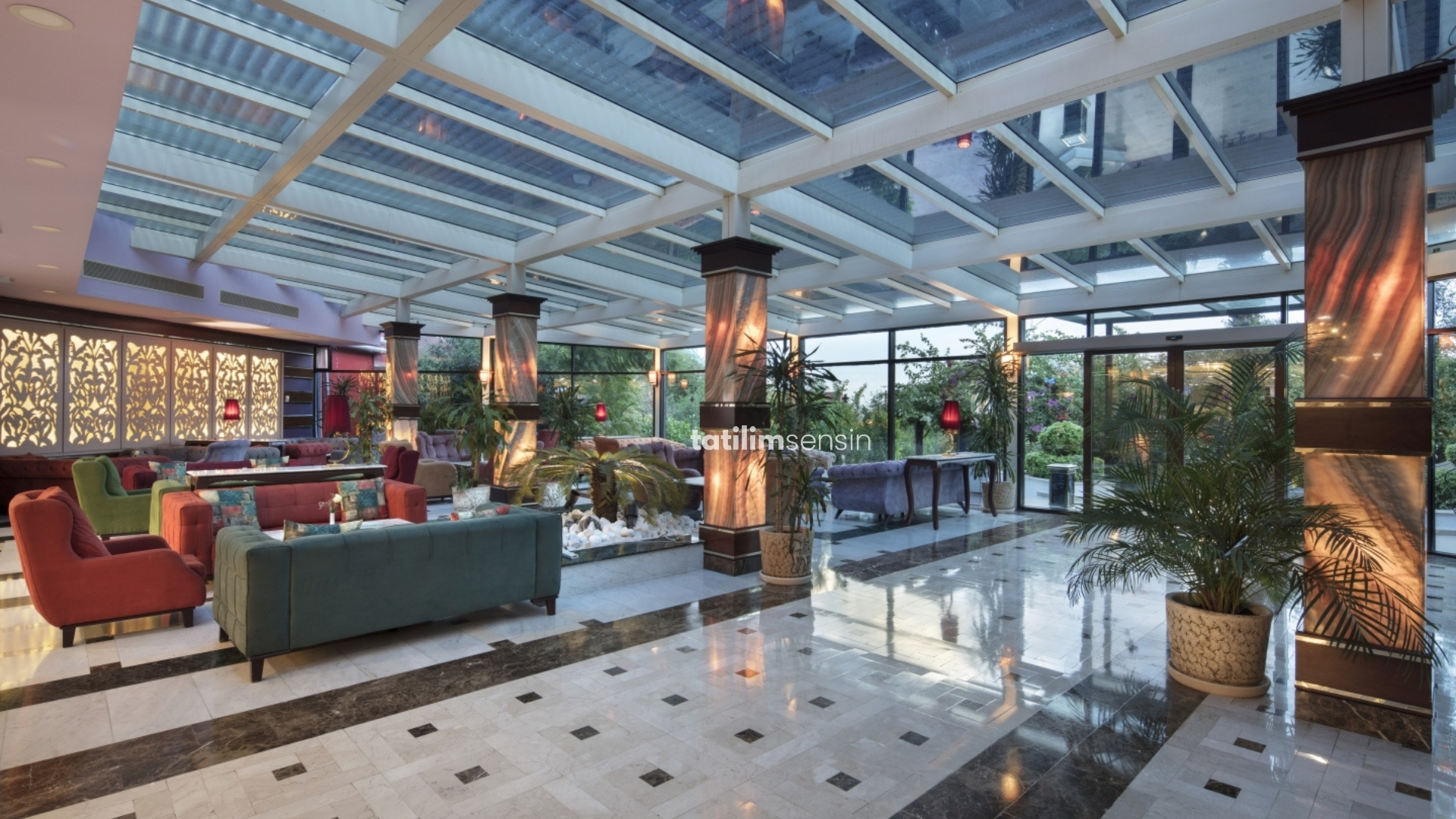 Merit Crystal Cove Hotel - 12