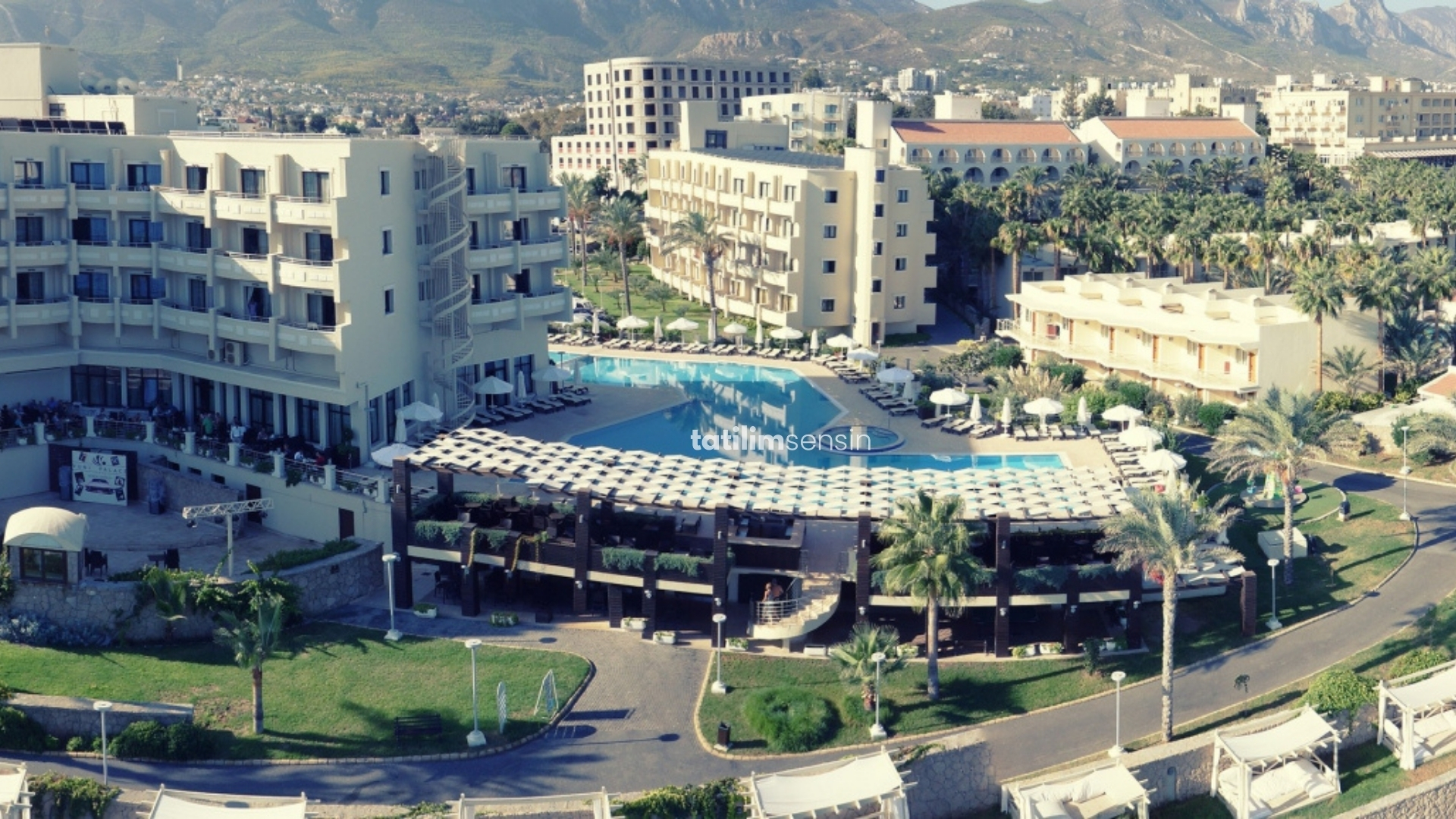 Vuni Palace Hotel - 1