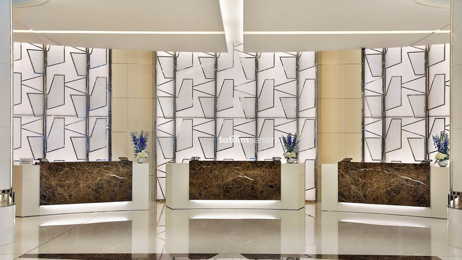 Hilton Dubai Palm Jumeirah - 7