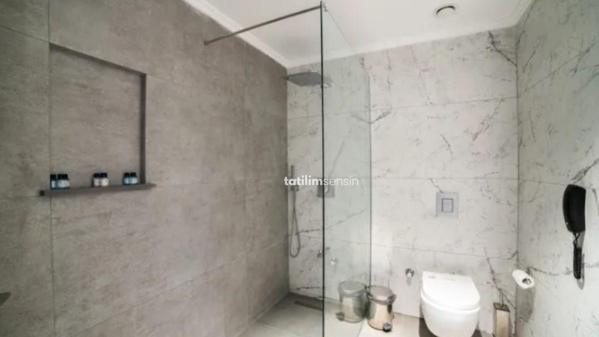 Pia Bella Hotel - 11