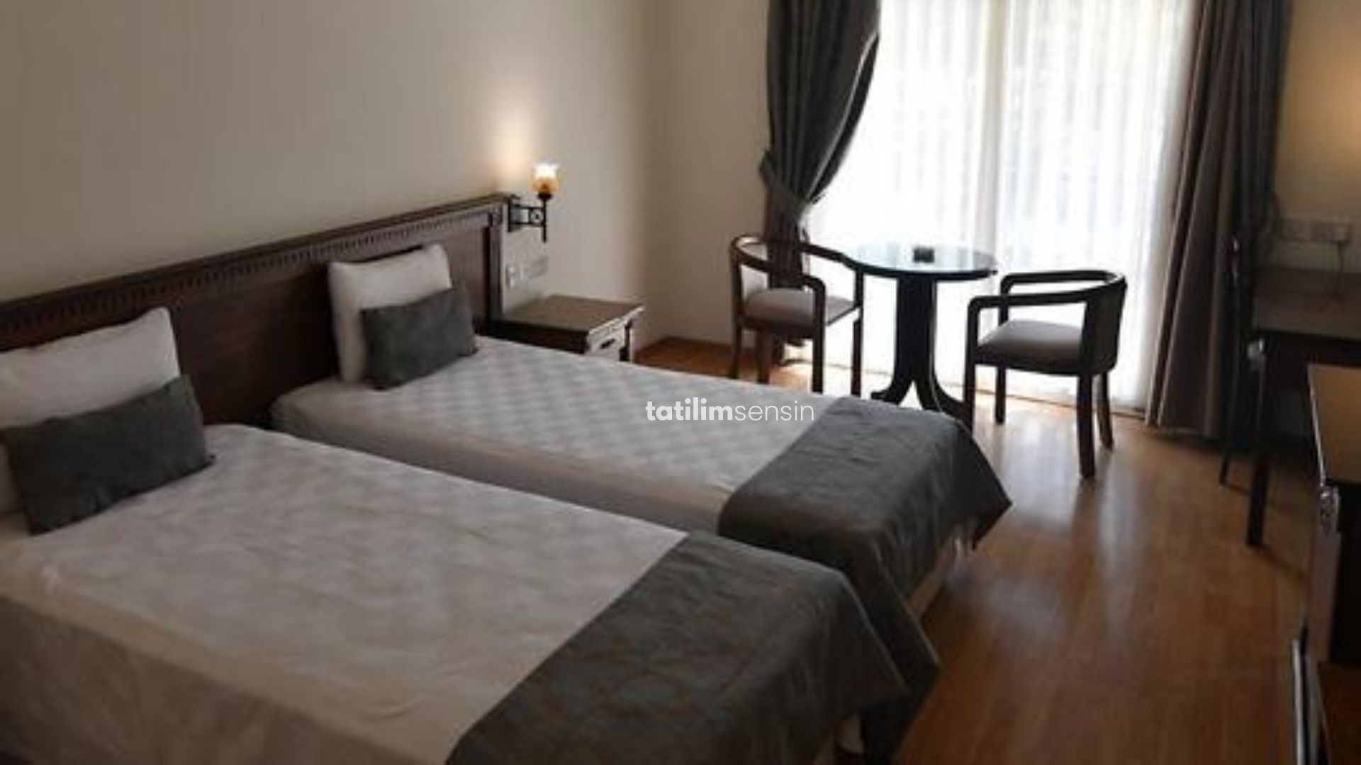 Pia Bella Hotel - 10