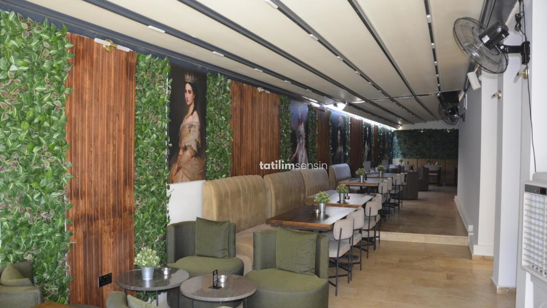 Crown Salamis Hotel - 6